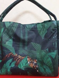 Fashionable Ladies Bag